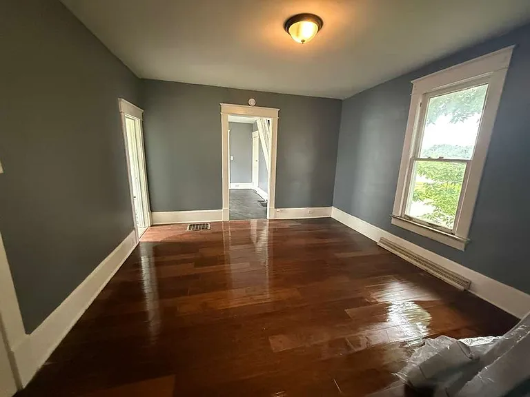 160 Hancock St — Photo 6