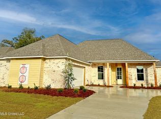 304 Tremont Dr, Florence, MS 39073