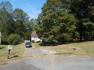 6030 Woodmont Ct, Winston Salem, NC 27105