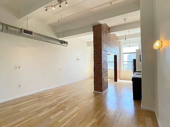 3rd image of 726 Market St #406B