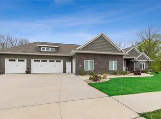 5408 River Pkwy NE, Cedar Rapids, IA