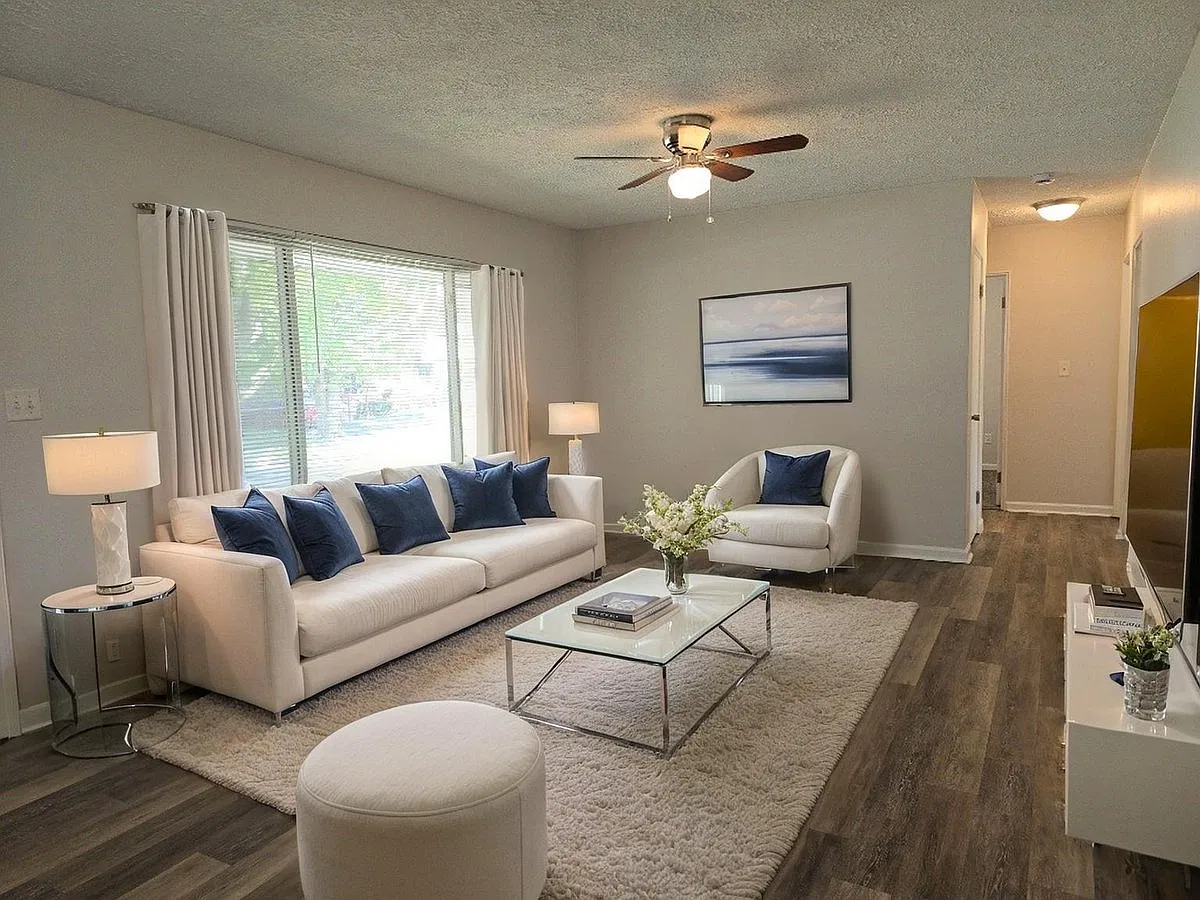 1748 Darst Avenue — Photo 3