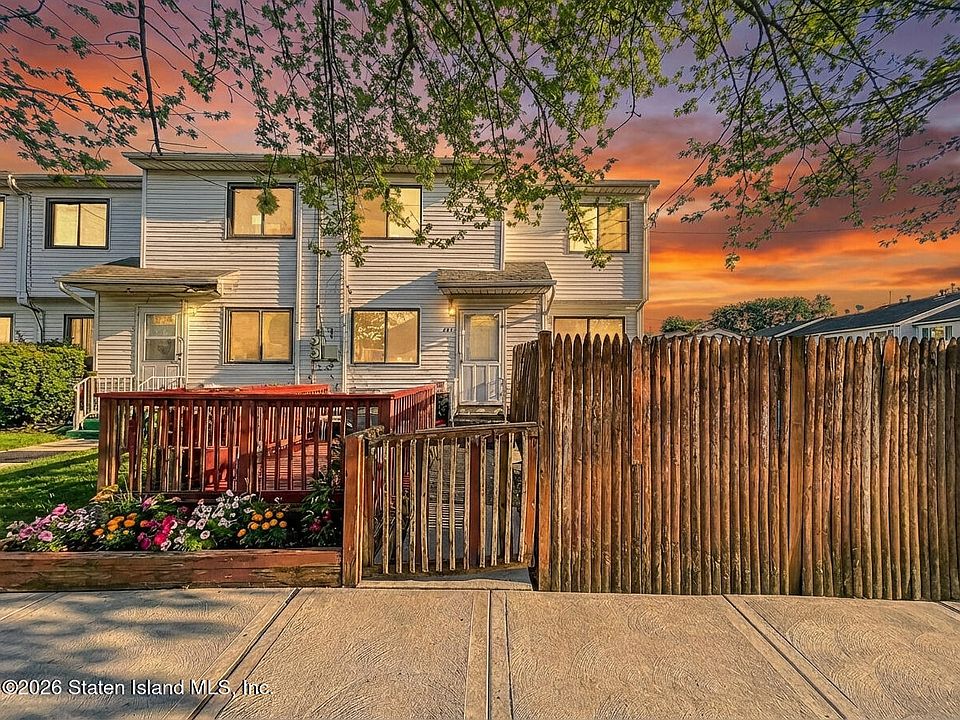 1st image of 699 Elbe Ave