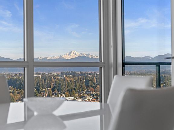 3rd image of 2180 Gladwin Rd #2304