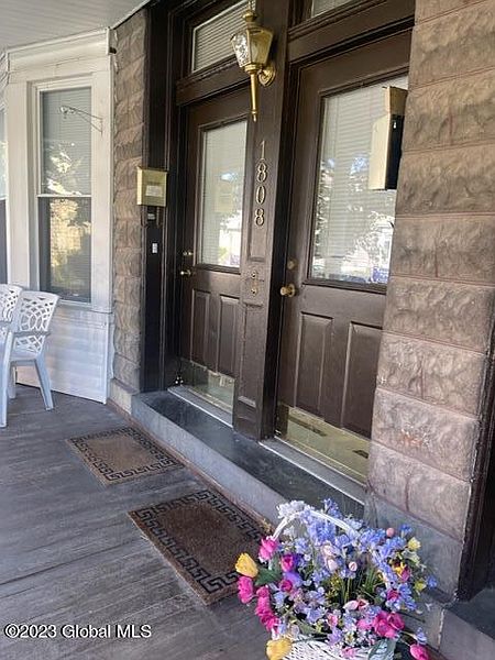4th image of 1806 /08 6th Avenue