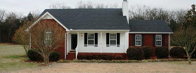 1st image of 105 Dalton Dr
