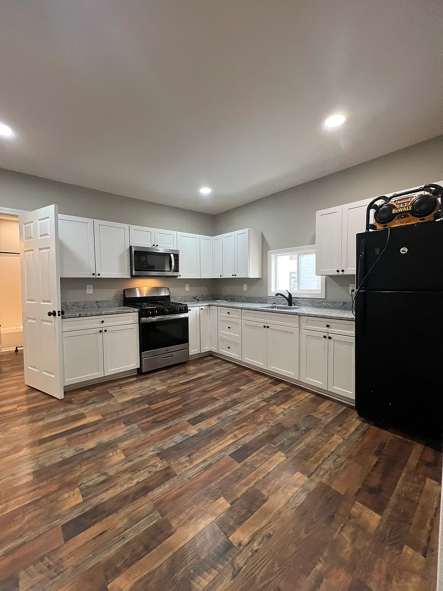 Building Photo - 76 Mount Vernon St #1