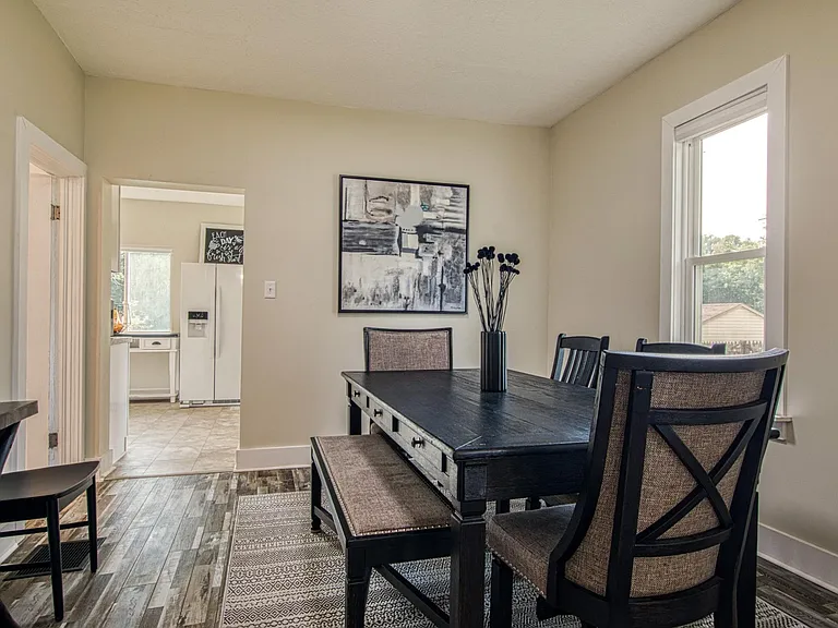 1102 White Ave NW — Photo 8