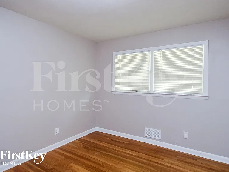 1175 Milstead Ave NE — Photo 12