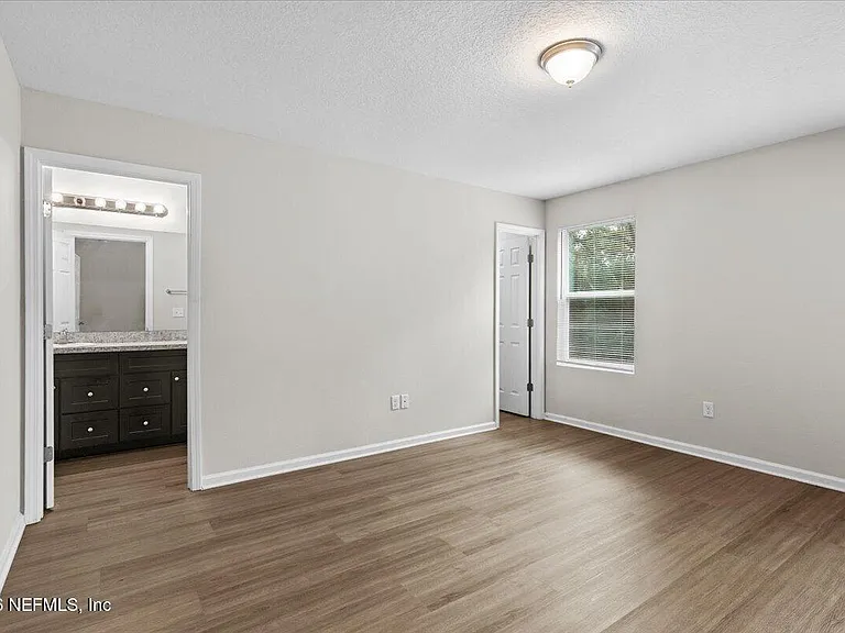 8206 Halls Hammock Ct — Photo 28