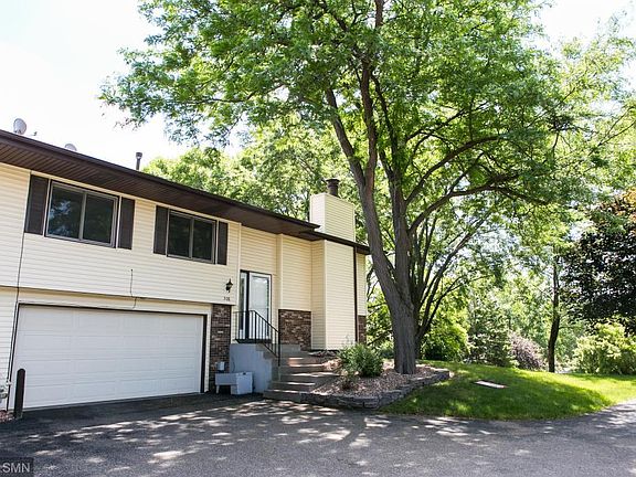 2nd image of 908 Heritage Ct W