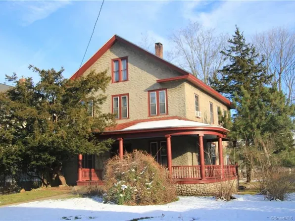 8 Pearl St, Groton, CT 06340