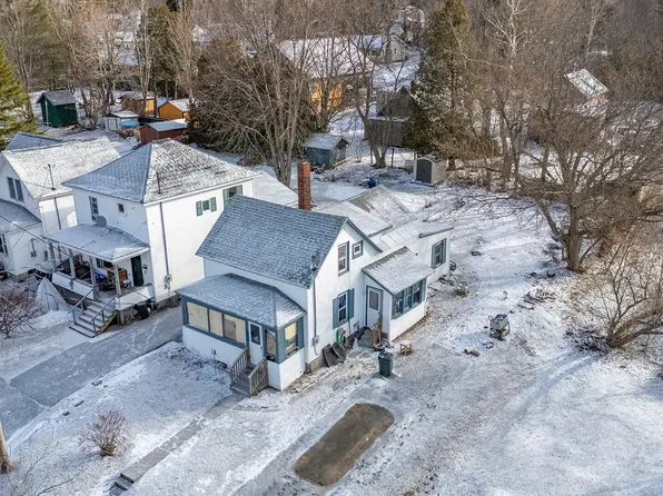 11 3rd St, Tupper Lake, NY 12986