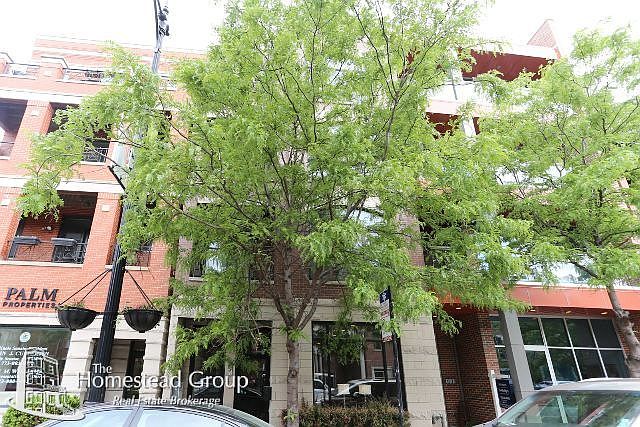 1st image of 1724 W Belmont Ave Ste 001