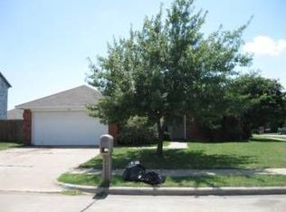 818 Packard Dr, Arlington, TX
