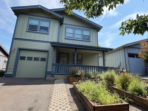 3014 Dana Ln, Hood River, OR 97031