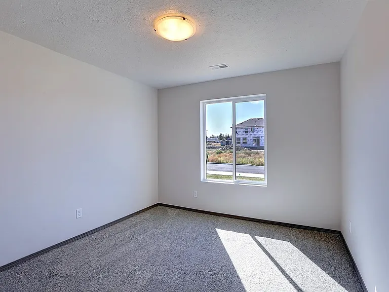 507 S Renick Pl — Photo 5