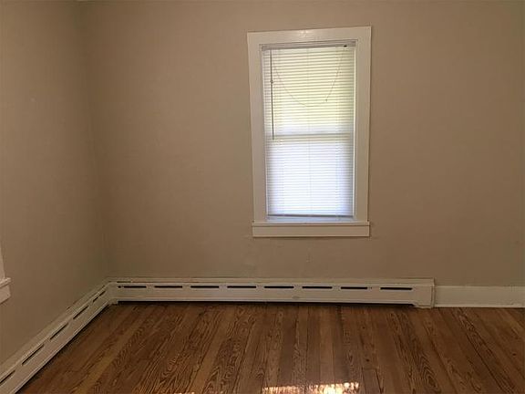 5th image of 741 S 26th St