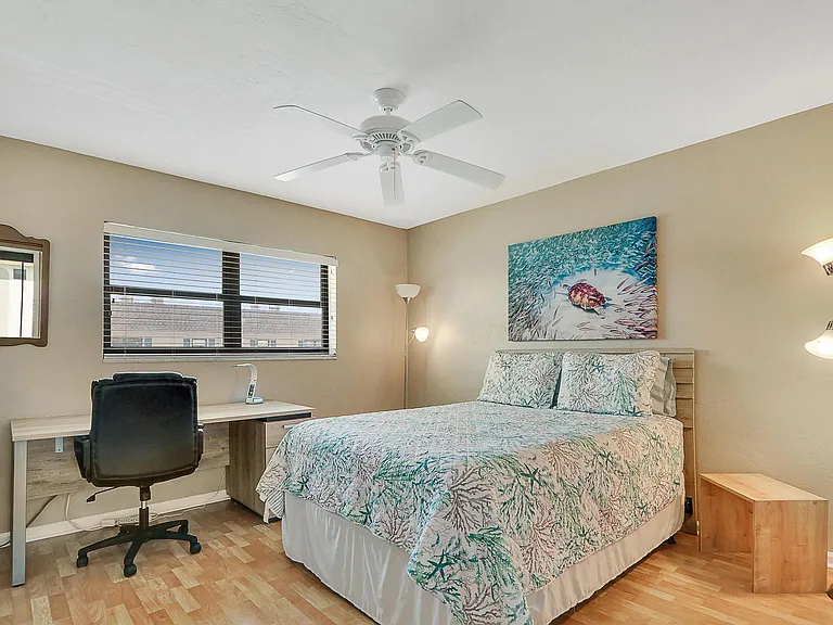 755 Saturn St #E204 — Photo 9