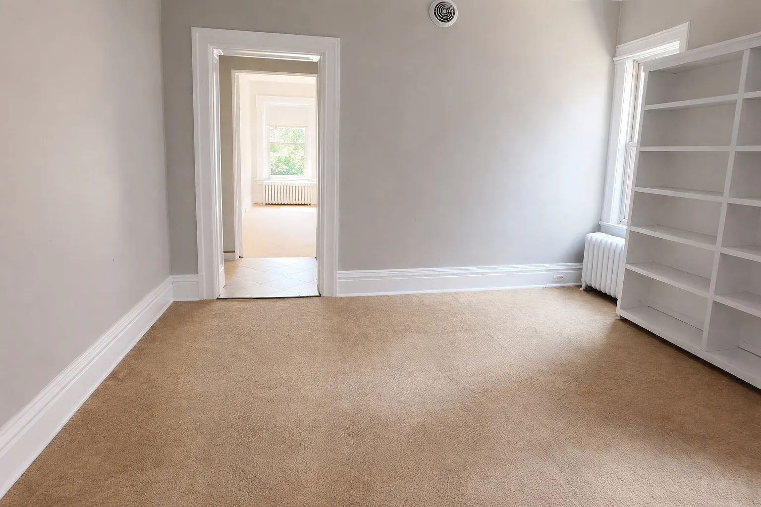 2 bed, 1.0 bath, 745 sqft, $1,599 — Photo 3