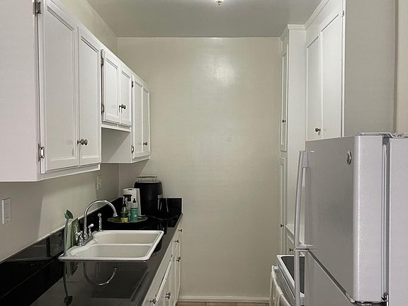 3rd image of 365 S Cloverdale Ave #203