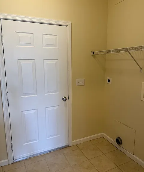 355 Channing Dr — Photo 6