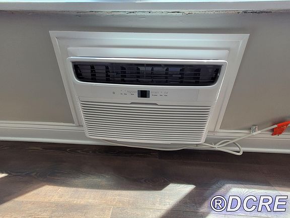 5th image of 2020 W Farwell Ave #402
