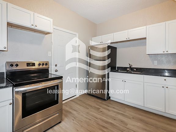 686353_004_wm_-_kitchen_13274055.jpg