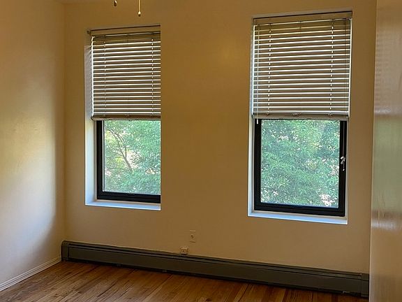 3rd image of 33 W 131st St APT 3