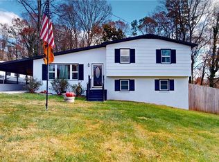 127 Noonkester Dr, Mount Airy, NC 27030