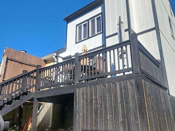 3rd image of 1279 Ridgecrest Ln SE