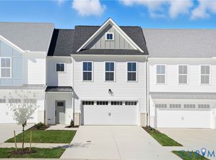 6800 Sunrise Oasis Ln, Midlothian, VA 23112
