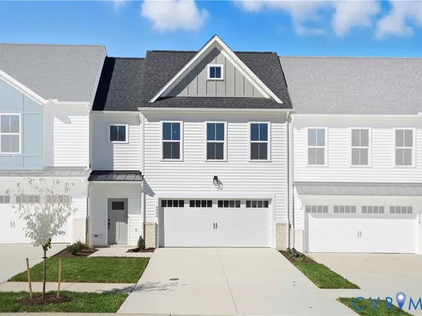 6800 Sunrise Oasis Ln, Midlothian, VA 23112