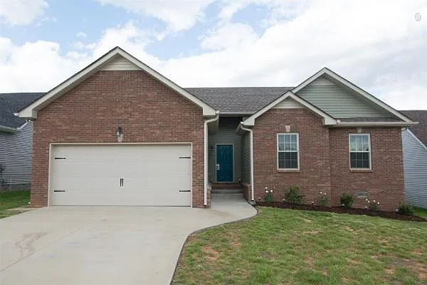 3 bed, 1210 sqft, $1,600 — Photo 1