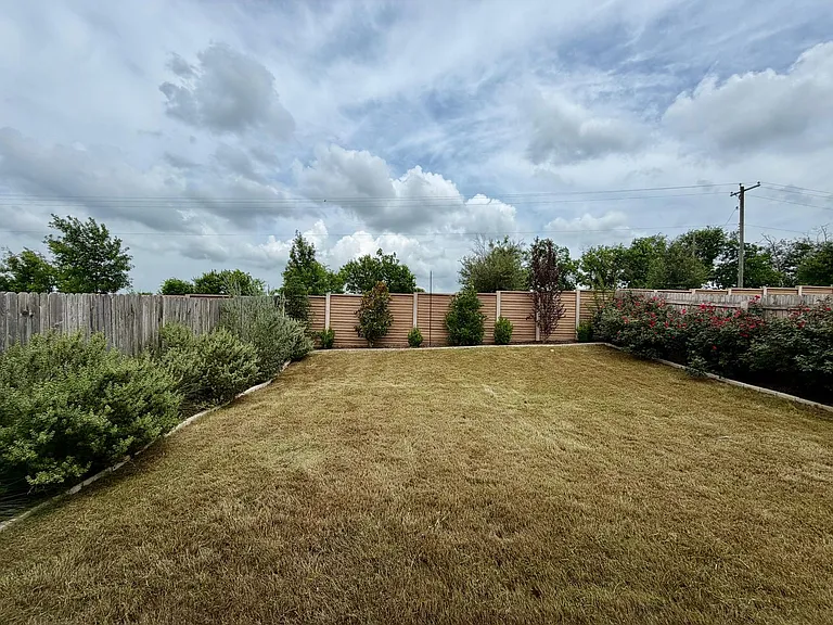 19505 Cloudy Bay Dr — Photo 19