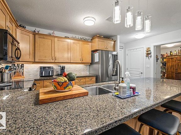5th image of 400 Palisades Way #309