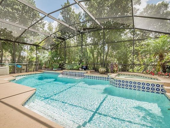 3rd image of 12822 Forestedge Cir