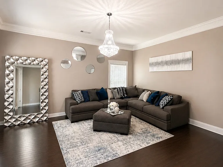 300 Melison Dr — Photo 6