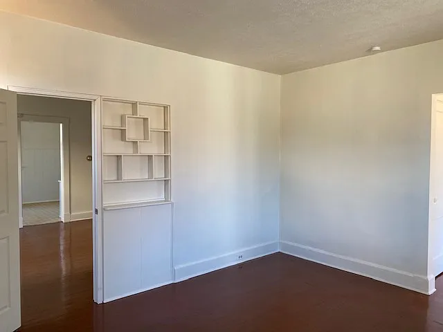 2 bed, $995 — Photo 2