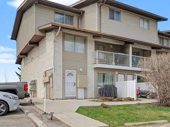 200 E Brookpark Dr SW #814, Calgary, AB T2W 3E5