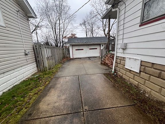 2nd image of 4898 E 95th St
