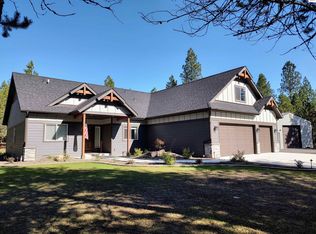 823 W Saffron Ln, Rathdrum, ID 83858