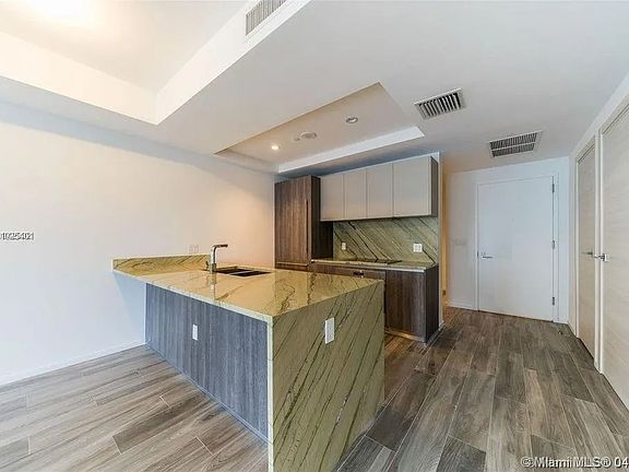 5th image of 805 S Miami Ave #2302