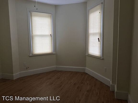 3rd image of 3015 Richmond St APT 4
