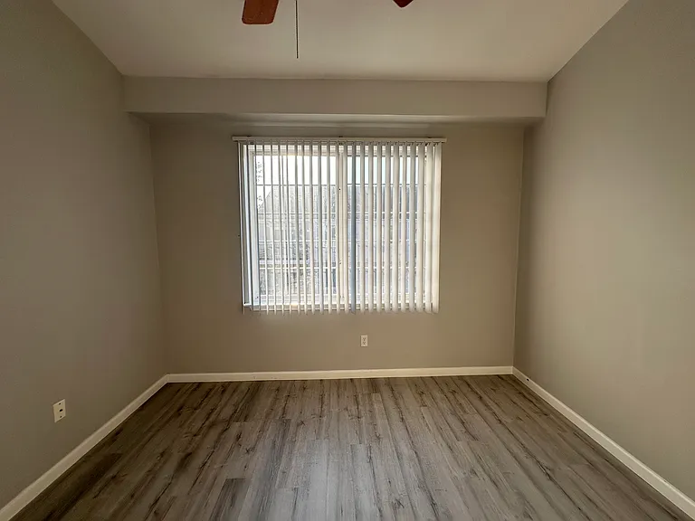 43075 Strand Dr — Photo 18