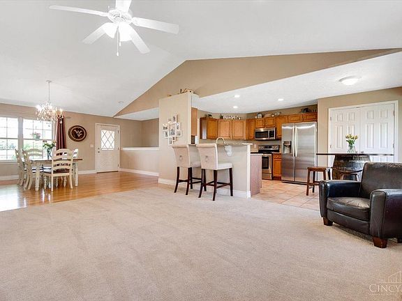 5th image of 6645 Woodsedge Dr