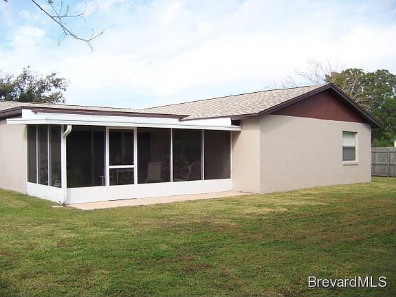 2nd image of 2801 W Golfview Dr