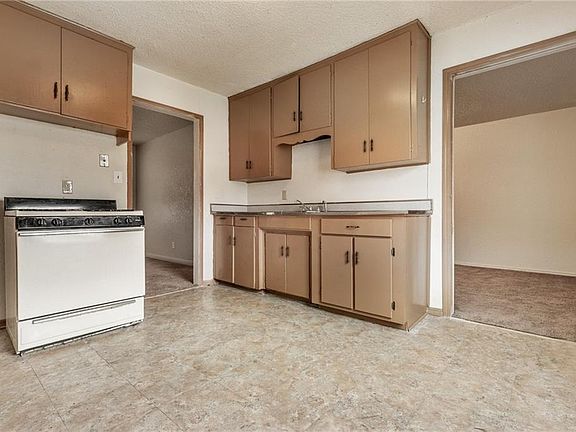 4th image of 4701 SE 28th St