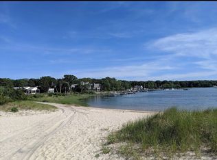 49 Poplar St, Sag Harbor, NY 11963