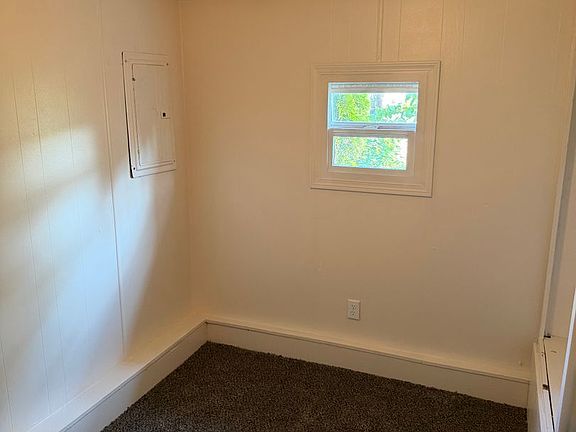 4th image of 1273 33rd St #1/2